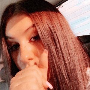 Meet your Posher, Carleigh